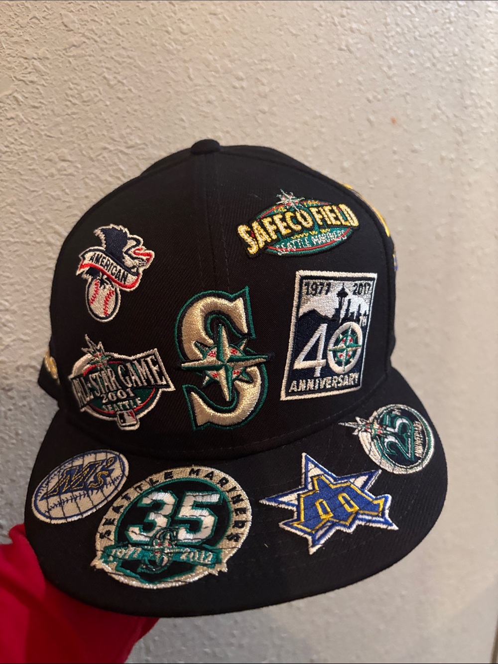 Seattle Mariners Black Patch Cap - Official MLB Style